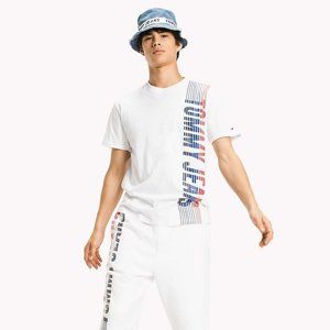Tommy Hilfiger pánské bílé tričko Vertical - XXL (100)